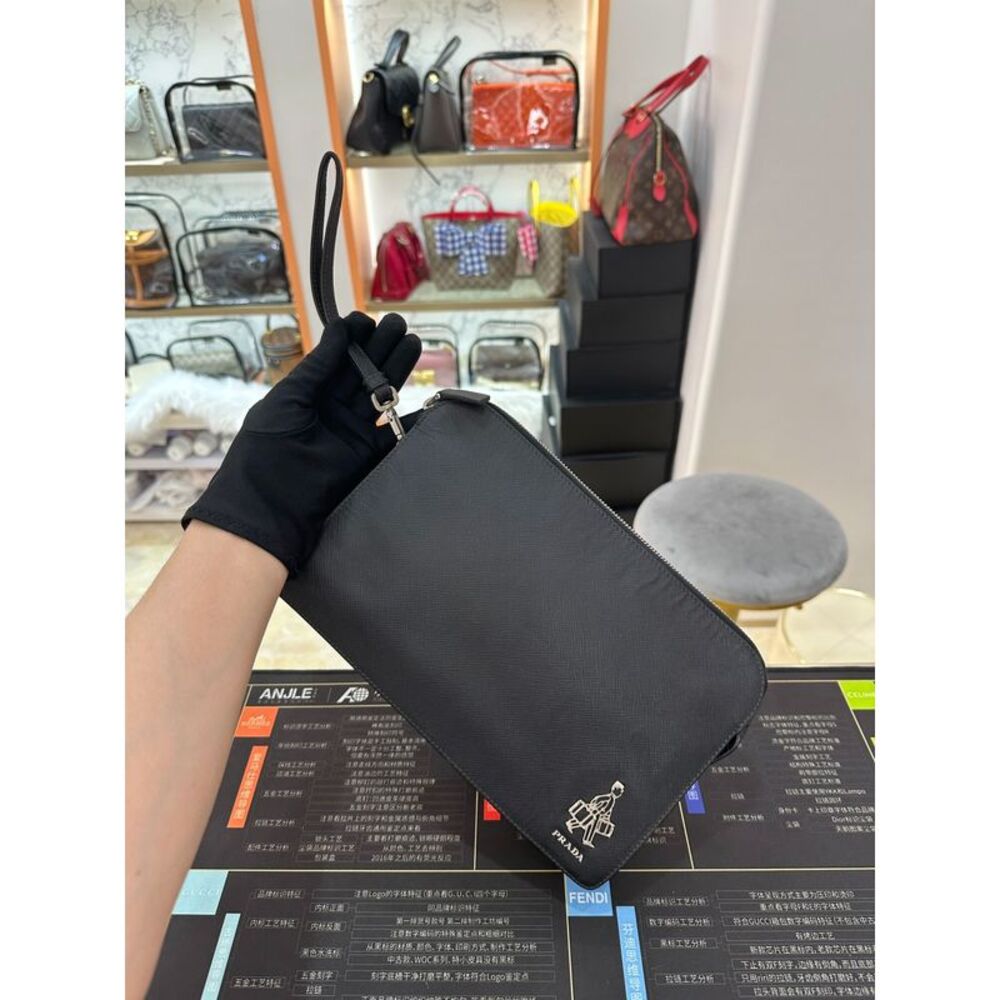 Prada Women Pre-Loved Bag Very Good Condition